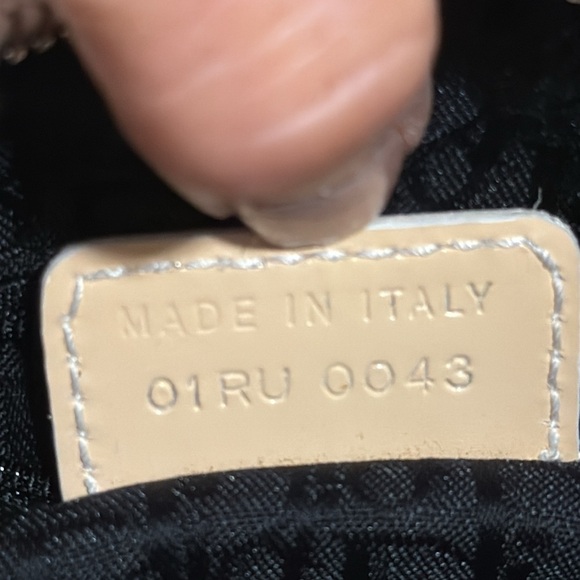 Authentic Christian Dior Lady Beige Hand Bag - Picture 8 of 9